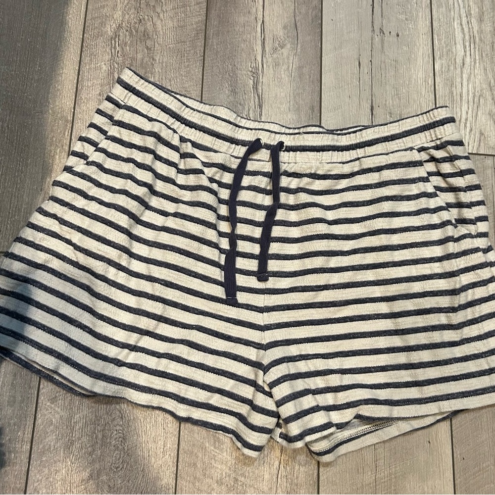 Old Navy Striped Black and White Athletic Shorts